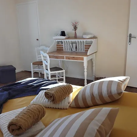 La Maison Bleue Bed and breakfast 3*